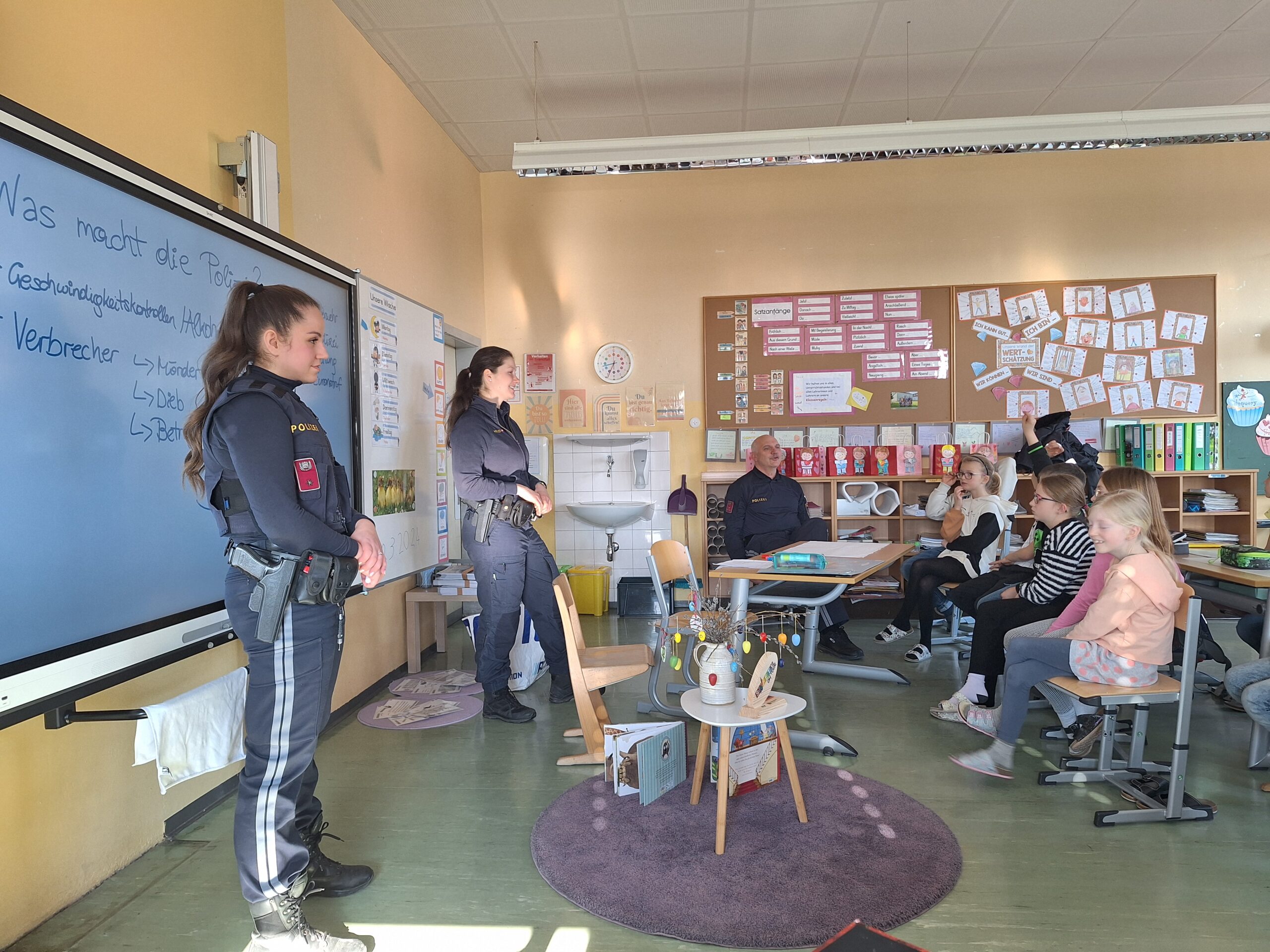 Die Kinderpolizei auf Besuch